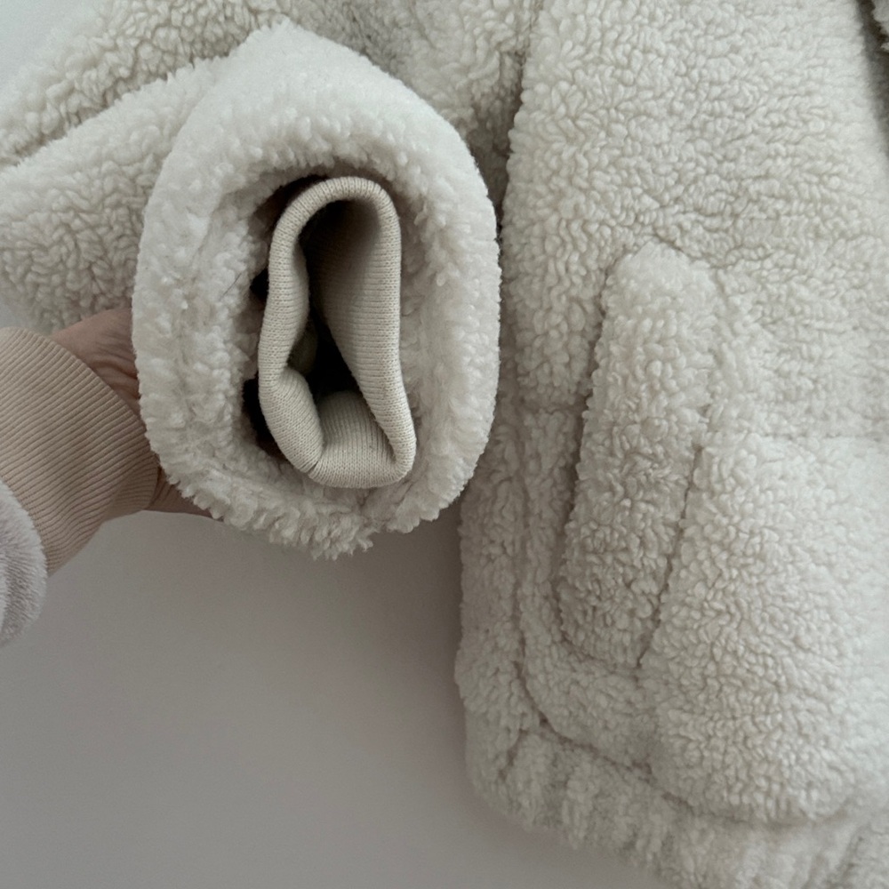 Abercrombie & Fitch | The A&F Ultra Collection | Cream Sherpa Jacket size small - Picture 6 of 14